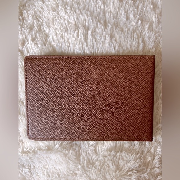 LOUIS VUITTON Never Used Unisex Taiga ID/Card Case Wallet - Picture 3 of 11